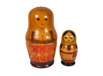 (2) VINTAGE HAND PAINTED RUSSIAN NESTING DOLLS