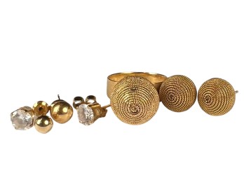 GROUPING OF 14K GOLD JEWELRY