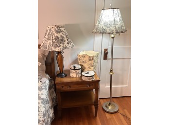 LOT OF (7) PIECES TOILE DECORATED