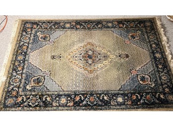 MACHINE MADE ORIENTAL AREA RUG