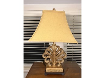 MODERN DECORATIVE TABLE LAMP
