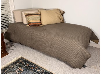 TWIN SIZE TRUNDLE BED