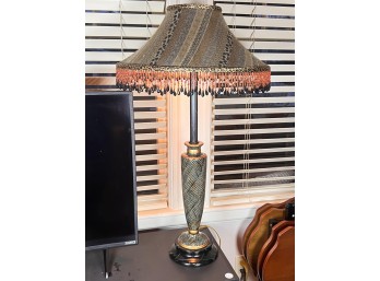 CONTEMPORARY TABLE LAMP with CRISS CROSS DESIGN