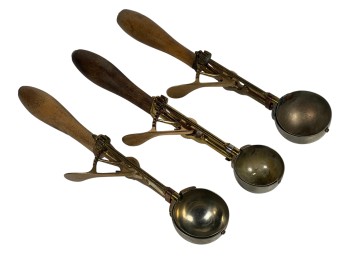 (3) GILCHRIST ICE CREAM SCOOPS SIZES 30 & 31
