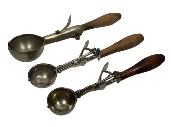 (2) GILCHRISTS NO. 31 ICE CREAM SCOOPS & (1) OTHER