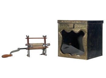 NABISCO BRASS & GLASS FACED COUNTERTOP AD DISPLAY