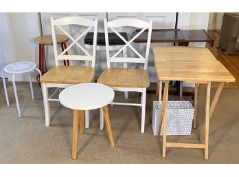 GROUPING OF USEFUL CONTEMPORARY FURNITURE