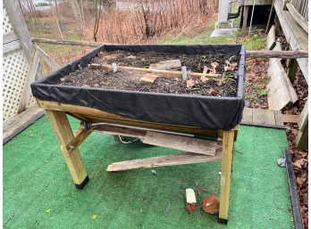 GARDEN PLANTER BOX