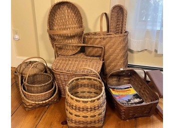 LOT of MISCELLANEOUS BASKET