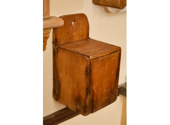 ANTIQUE COUNTRY PINE WALL BOX with HINGED LID