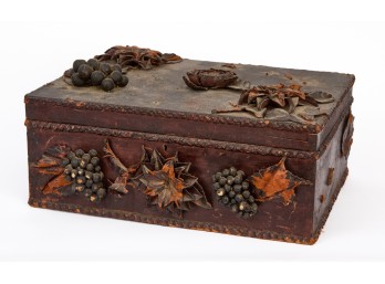 (19th c) VELVET-LINED TRINKET BOX