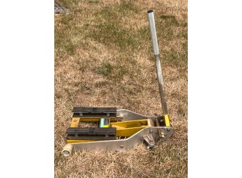 CENTRAL HYDRAULICS MOTORCYCLE LIFT