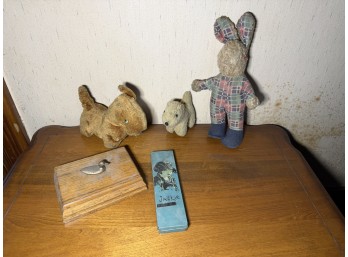 VINTAGE COLLECTION OF VINTAGE TOYS