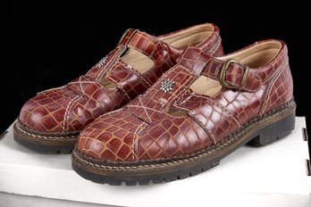 PAIR Of KANDAHAR SWISS SHOES