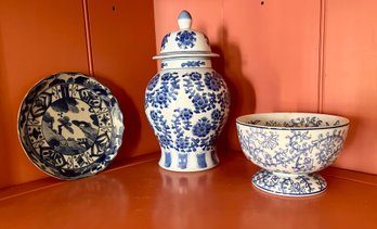 CHINESE PORCELAIN URN, FOOTED BOWL & PLATE
