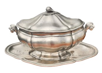 ITALIAN ARTISAN CRAFTED COVERED DISH