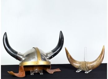DECORATIVE VIKING HELMET & MOUNTED BULL HORNS