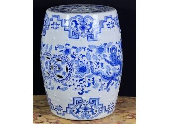 BLUE & WHITE CHINESE STYLE GARDEN SEAT