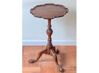 CHIPPENDALE STYLE MAHOGANY PIE CRUST WINE TABLE