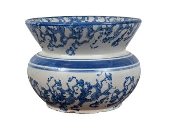ANTIQUE BLUE SPONGEWARE CUSPIDOR