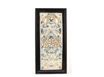 EARLY FRAMED CHINESE SILK EMBROIDERY