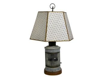 VINTAGE SHIPS LIGHT