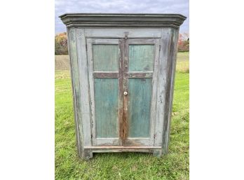 EARLY PAINTED CORNER CUPBOARD