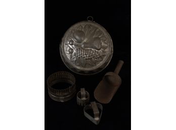 (5) EARLY TIN KITCHEN PIECES