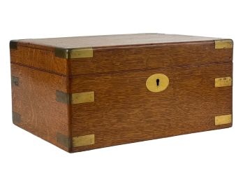 ANTIQUE BRASS MOUNTED OAK BOX