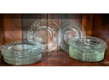 (4) PATTERNS OF VINTAGE GLASS PLATES/BOWLS