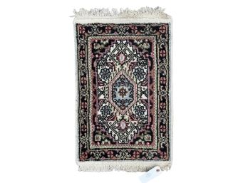 VINTAGE HANDMADE ORIENTAL MAT