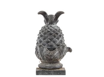 VINTAGE BASALT PINEAPPLE WELCOME PIECE