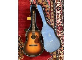 GOYA M-22 ACOUSTIC GUITAR w/ CASE