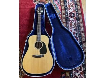 MARTIN D-18 ACOUSTIC GUITAR W/ CASE