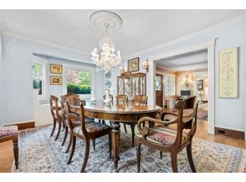 FABULOUS BURLWOOD & MAHOGANY INLAID DINING TABLE