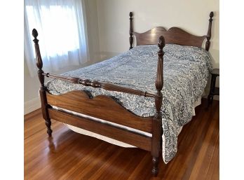 COLONIAL REVIVAL MAHOGANY (4) POST FULL SIZED  BED