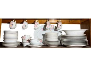 HANDPAINTED NORITAKE CHINA SET SERVICE FOR (8) PLU