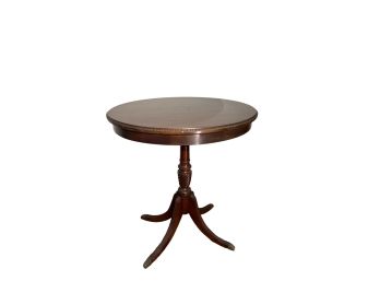 DUNCAN PHYFE STYLE MAHOGANY CANDLE STAND