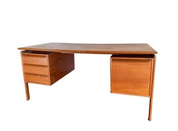 DANISH GV MOBLEER FLOATING DRAWER TEAK DESK