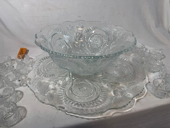 Large Punch Bowl With Under Plate And 18 Cups