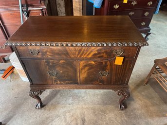 Chippendale Server