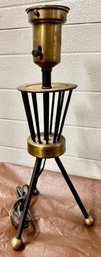 Mid Century 'Atomic' Influenced Table Lamp.  16 1/2' Tall