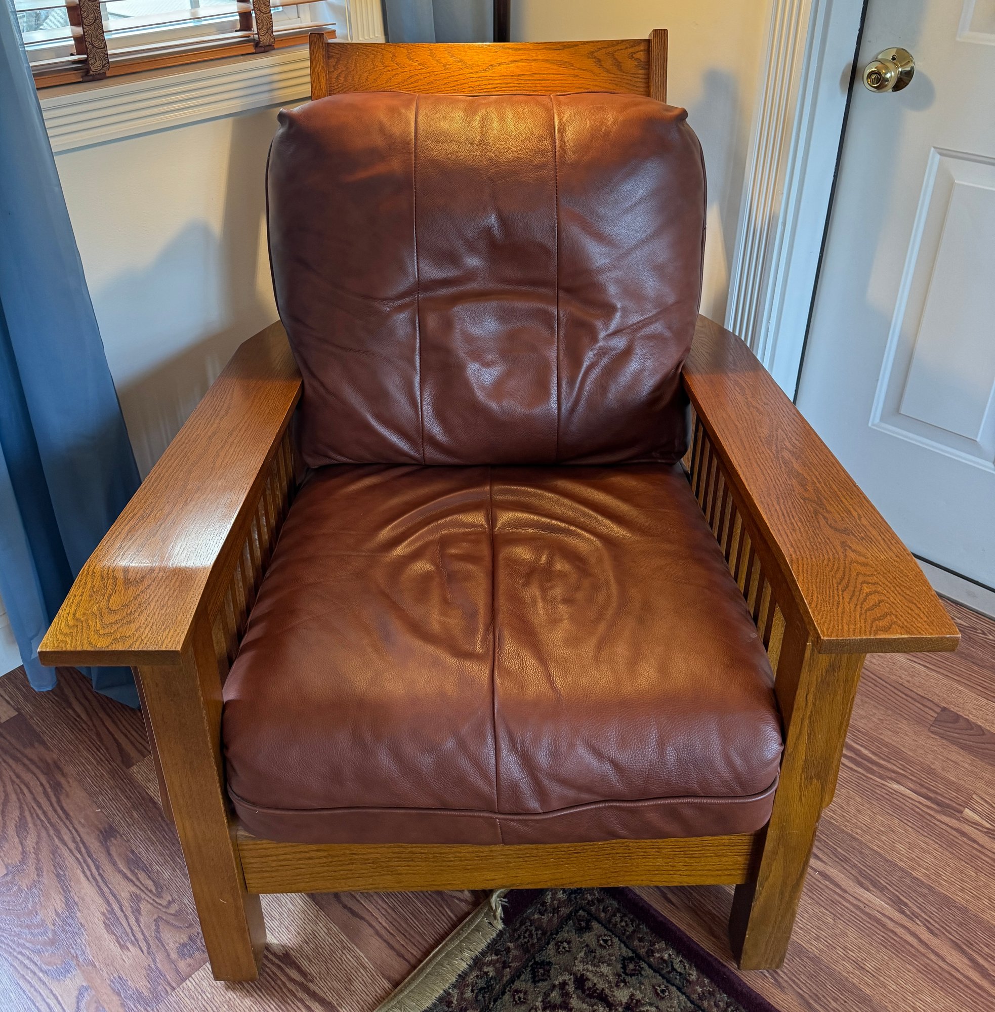 Mission Style Oak And Leather Arm Chair #1766 | Auctionninja.com