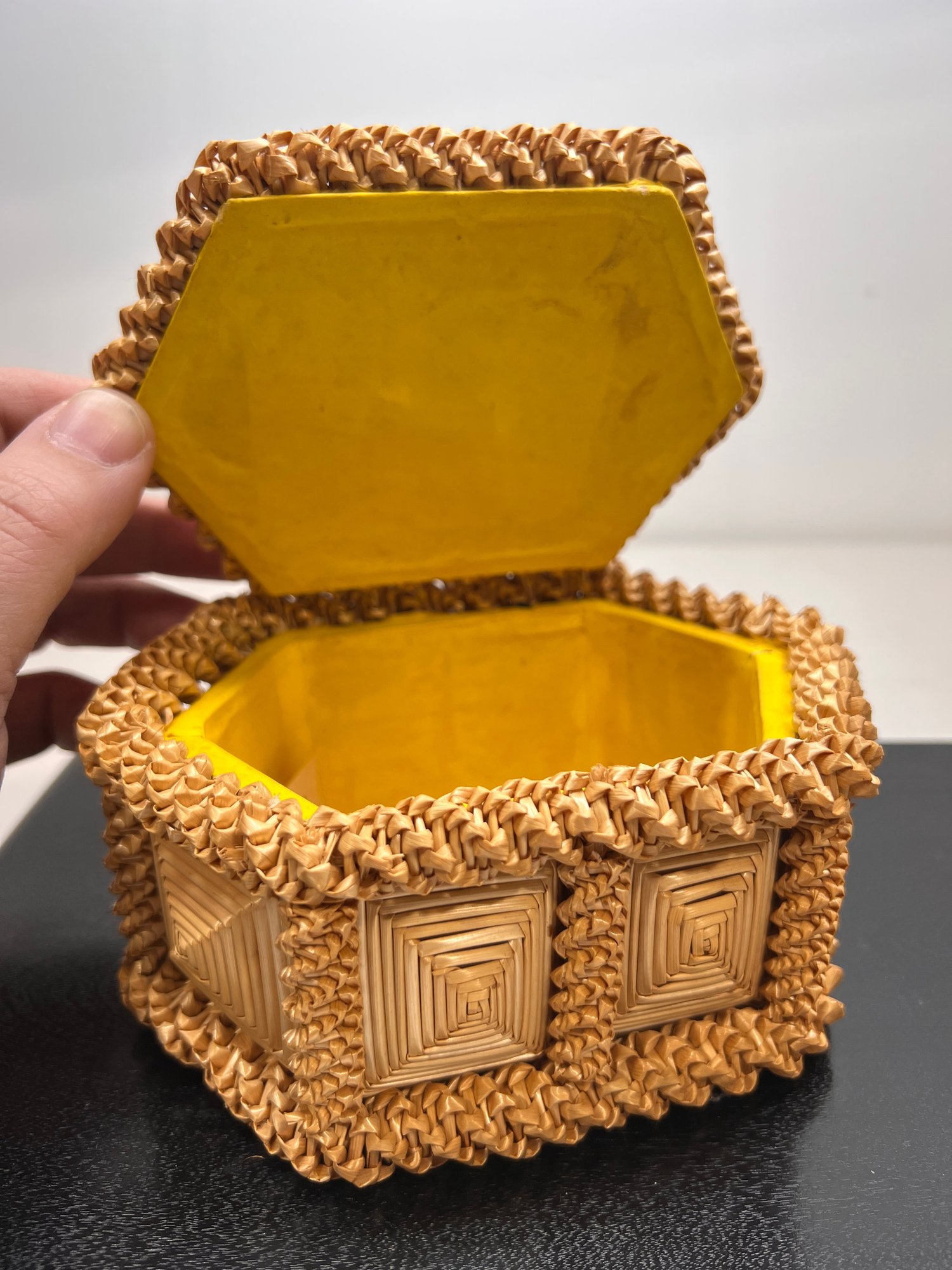 Vintage Woven Straw Work Lidded Storage Trinket Box #6912 ...