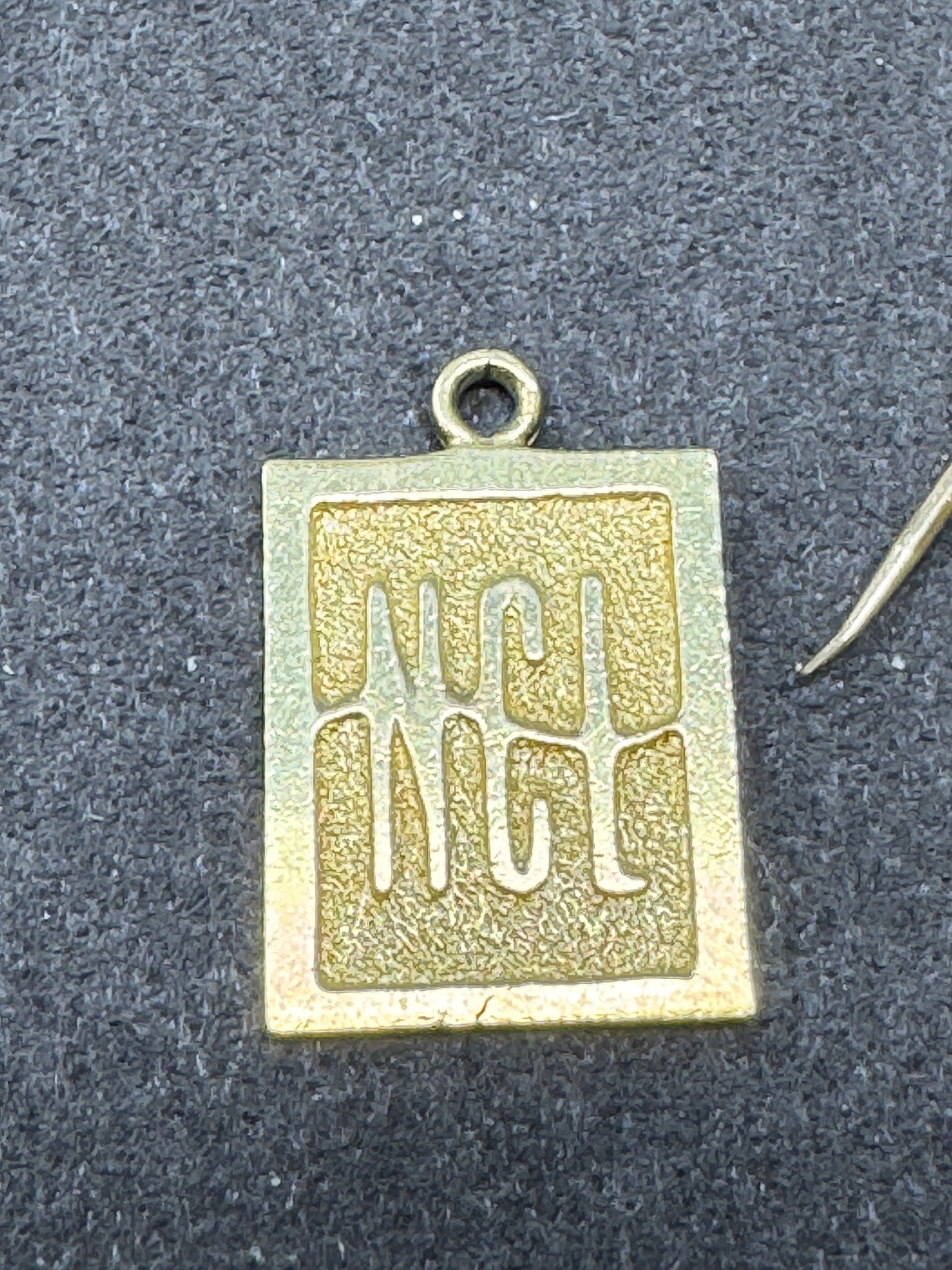 14k Gold Pins (4.62g) (BG) #7333 | Auctionninja.com