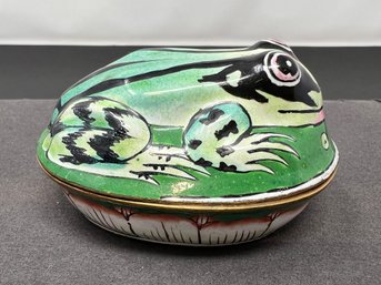 Vintage Hand-painted Green Enamel And Brass Chinese Frog Trinket Box
