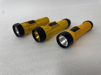 14. Collectors Lot Train Flashlghts (3)