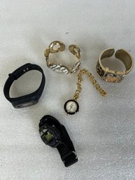 21. Collector Or Dealer's Lot Of Wristwatches (5)