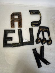 31. Gold Leaf Letters On Tin (8)