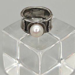 .925 Sterling Silver And Pearl Ring Size 6.5